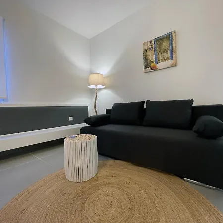 Faskomilo Paros Apartamento Naousa