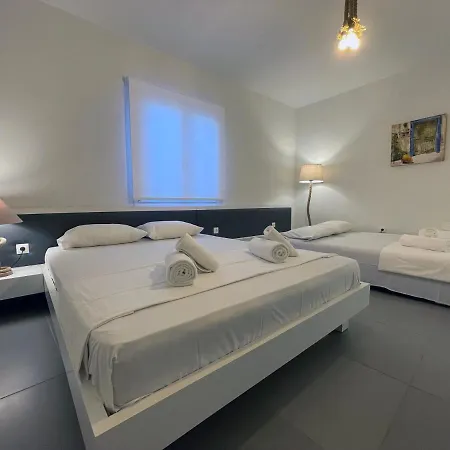 Faskomilo Paros * Νάουσα